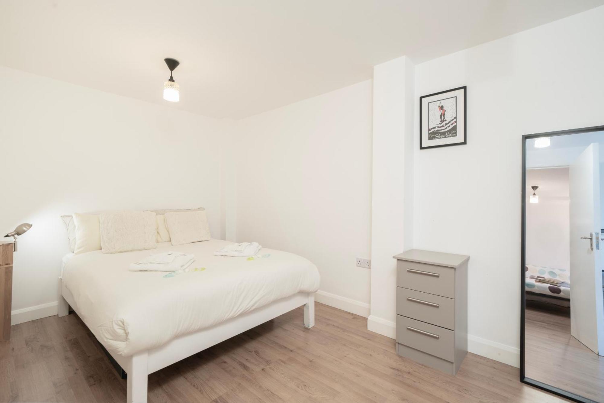 Modern One Bedroom Flat In Central Londres Exterior foto